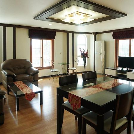 Jeju Hue Pension ซอกวีโพ ภายนอก รูปภาพ