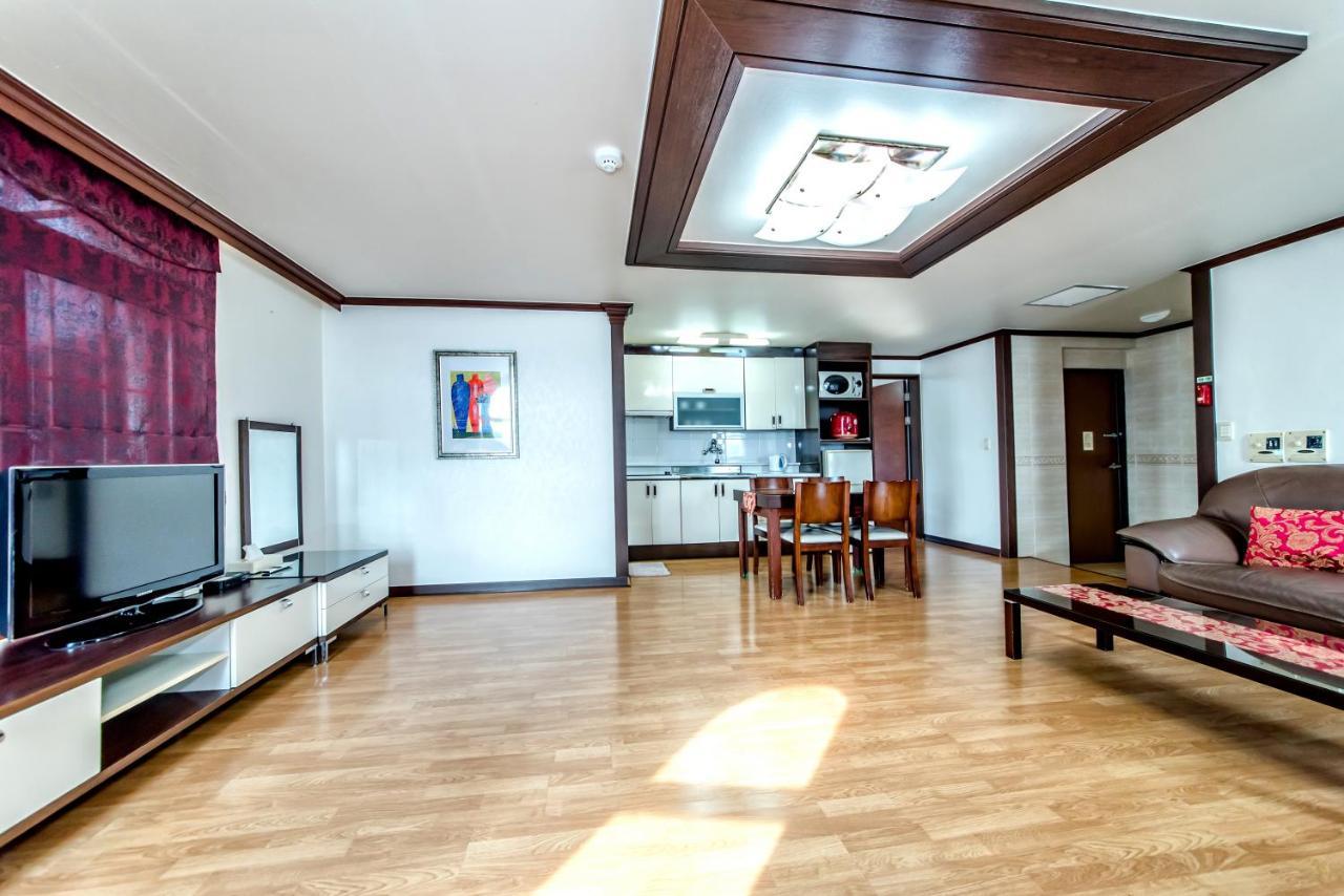 Jeju Hue Pension ซอกวีโพ ภายนอก รูปภาพ