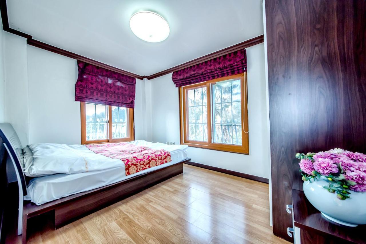 Jeju Hue Pension ซอกวีโพ ภายนอก รูปภาพ