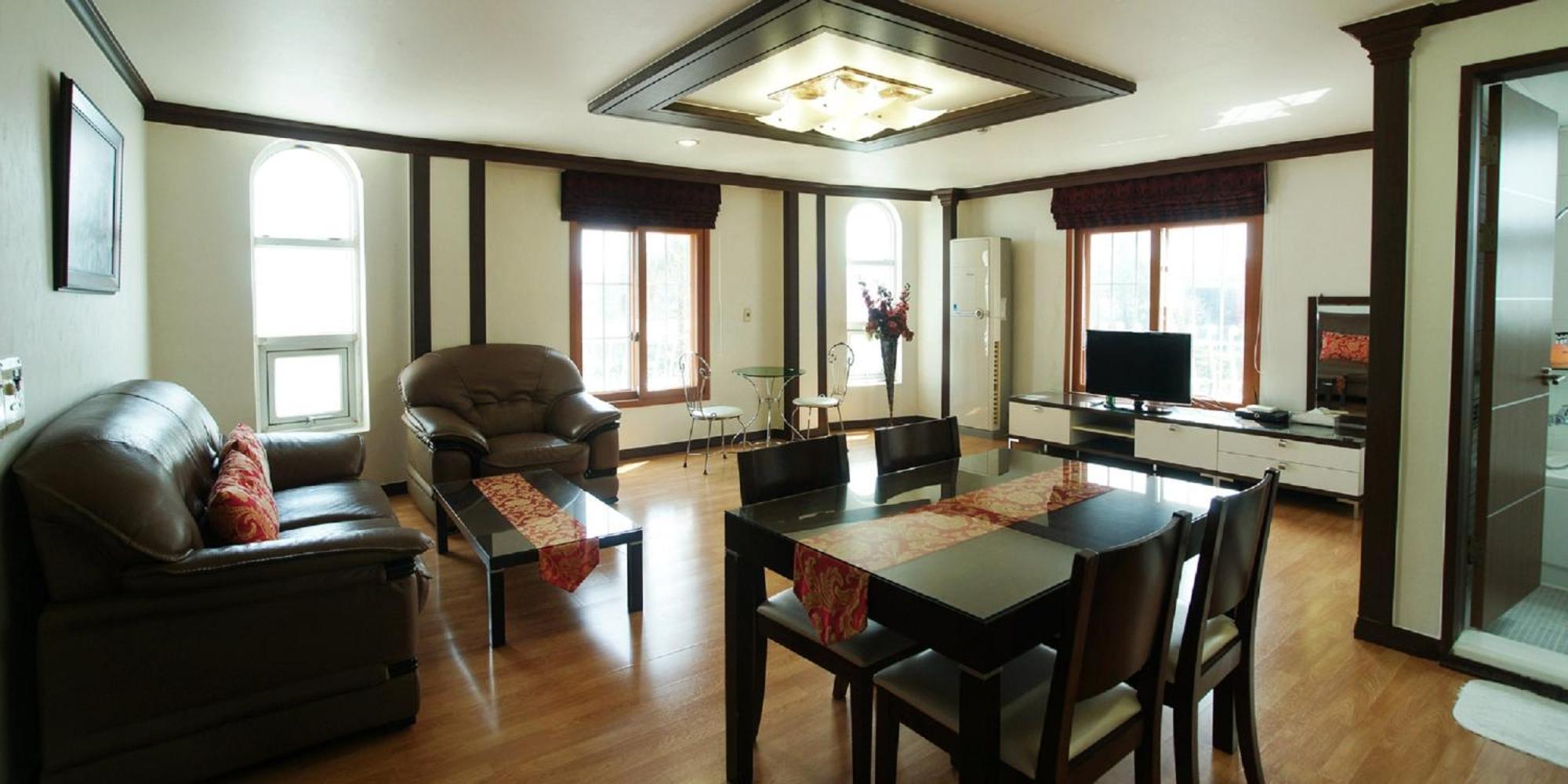Jeju Hue Pension ซอกวีโพ ภายนอก รูปภาพ
