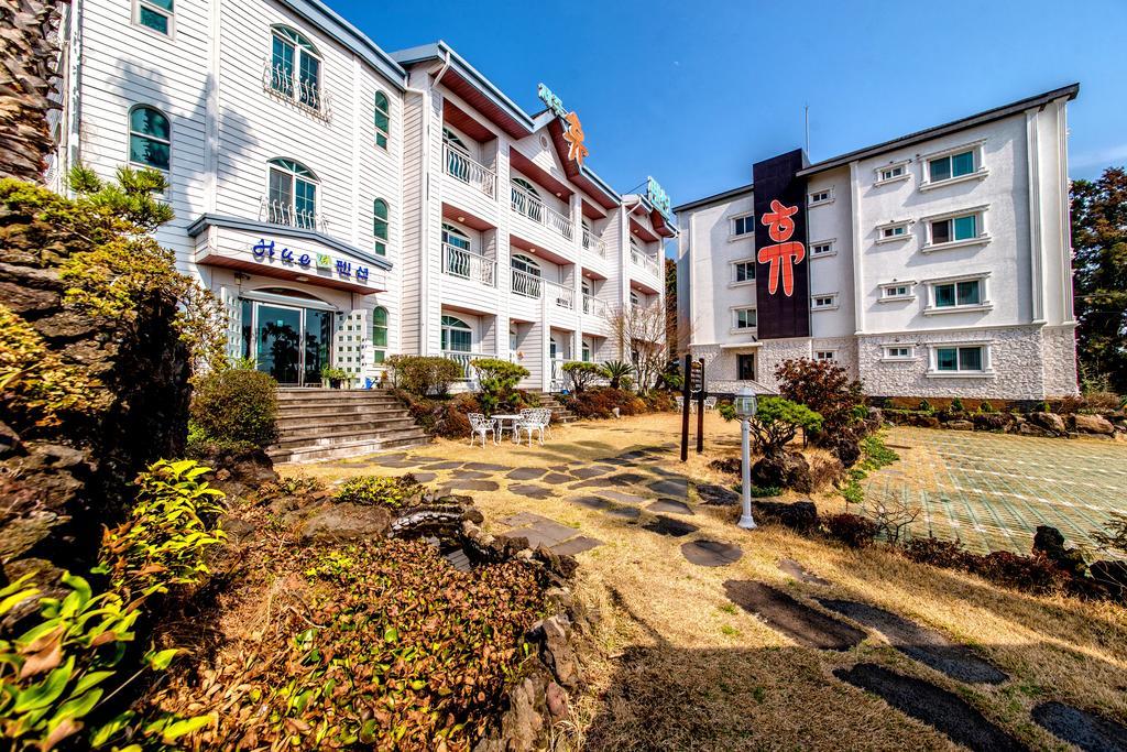 Jeju Hue Pension ซอกวีโพ ภายนอก รูปภาพ