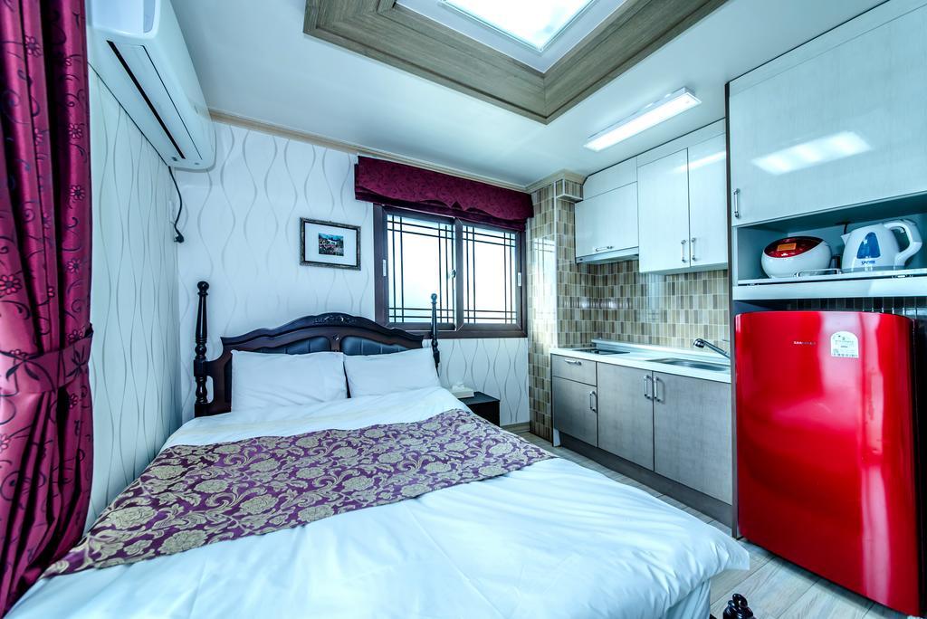 Jeju Hue Pension ซอกวีโพ ภายนอก รูปภาพ