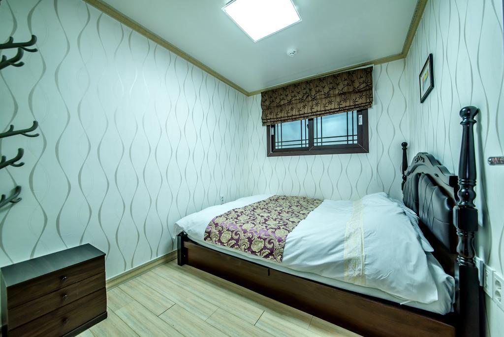 Jeju Hue Pension ซอกวีโพ ภายนอก รูปภาพ